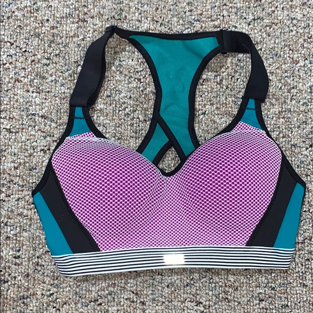 sports bra